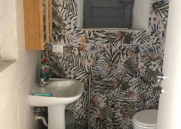 A Piedi Scalzi Sullo Stretto 2 *