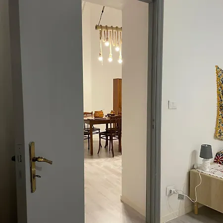 A Piedi Scalzi Sullo Stretto 2 度假居 雷焦卡拉布里亚