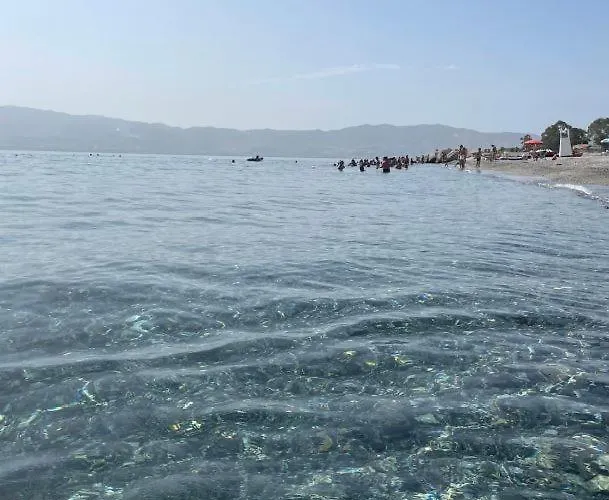 A Piedi Scalzi Sullo Stretto 2 Nyaraló