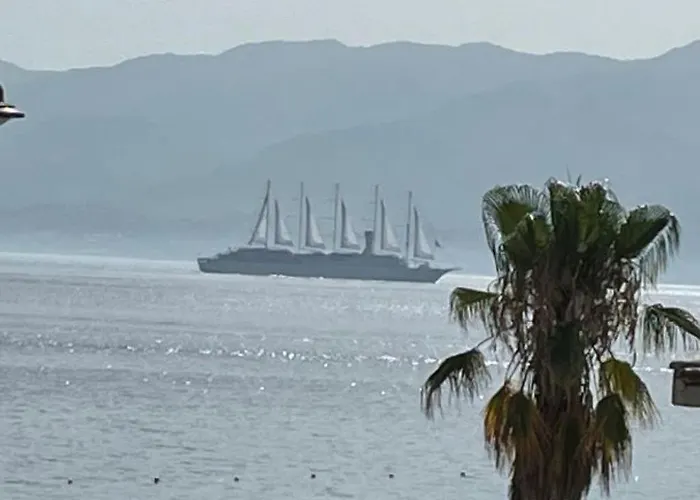 A Piedi Scalzi Sullo Stretto 2 Nyaraló